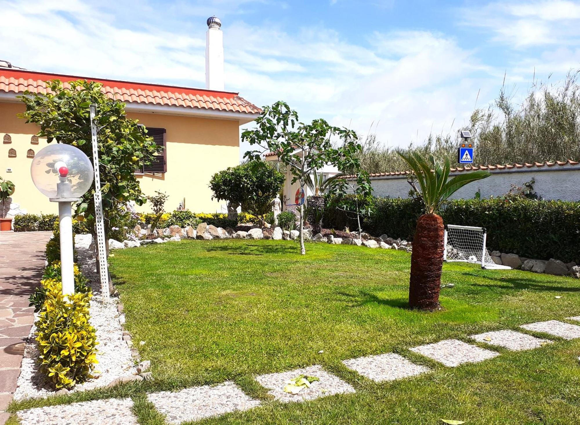 Villa A Casa Dell' Artista Fiumicino Exterior foto